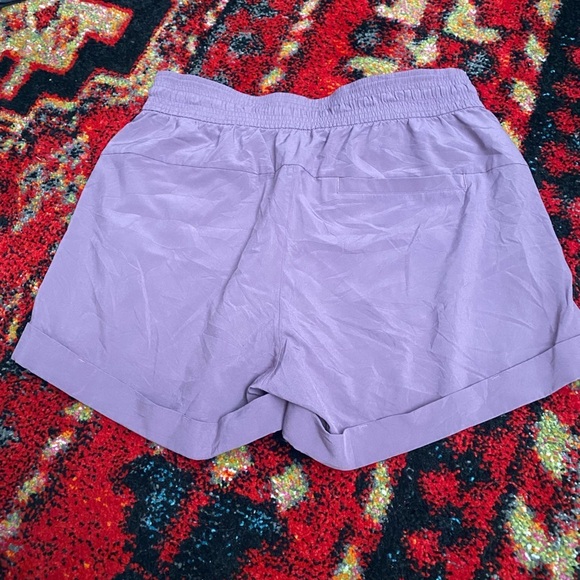 Lululemon Gartered Shorts Back Pocket  Adjustable Drawstring 3" Inseam Purple W - Picture 3 of 4